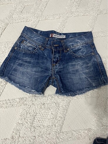 Orijinal levis şort