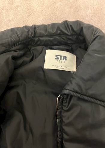 Stradivarius Siyah Parlak Deri Kadın şişme mont - Görsel 3