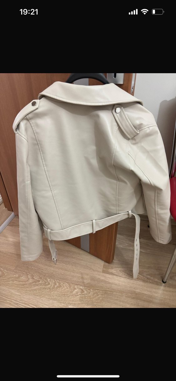 Milla Kemer Detaylı Beyaz Deri Kadın Ceket - Görsel 3