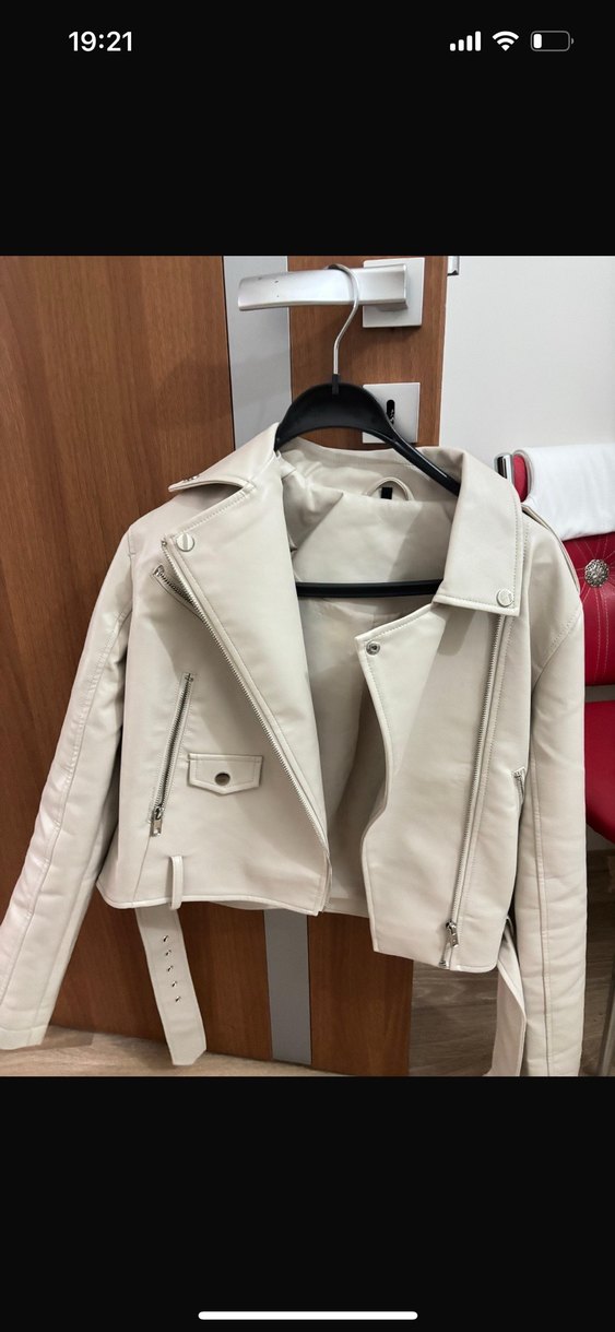 Milla Kemer Detaylı Beyaz Deri Kadın Ceket - Görsel 2