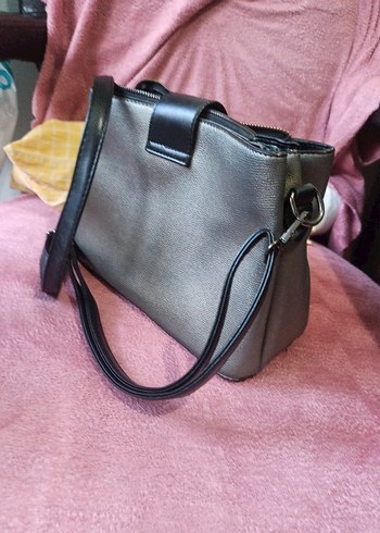 Gri Deri Kadın Çanta Tokalı - Görsel 3