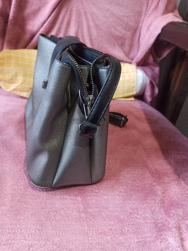 Gri Deri Kadın Çanta Tokalı - Görsel 2