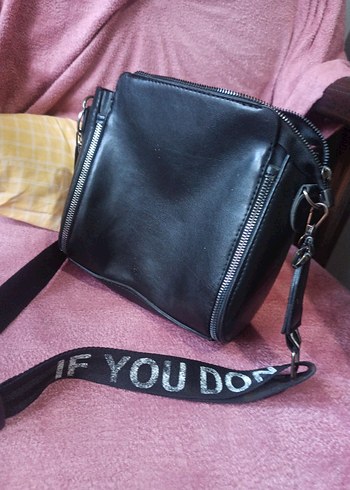 Siyah Deri Gotik Fermuarlı Kadın Çanta - Görsel 3