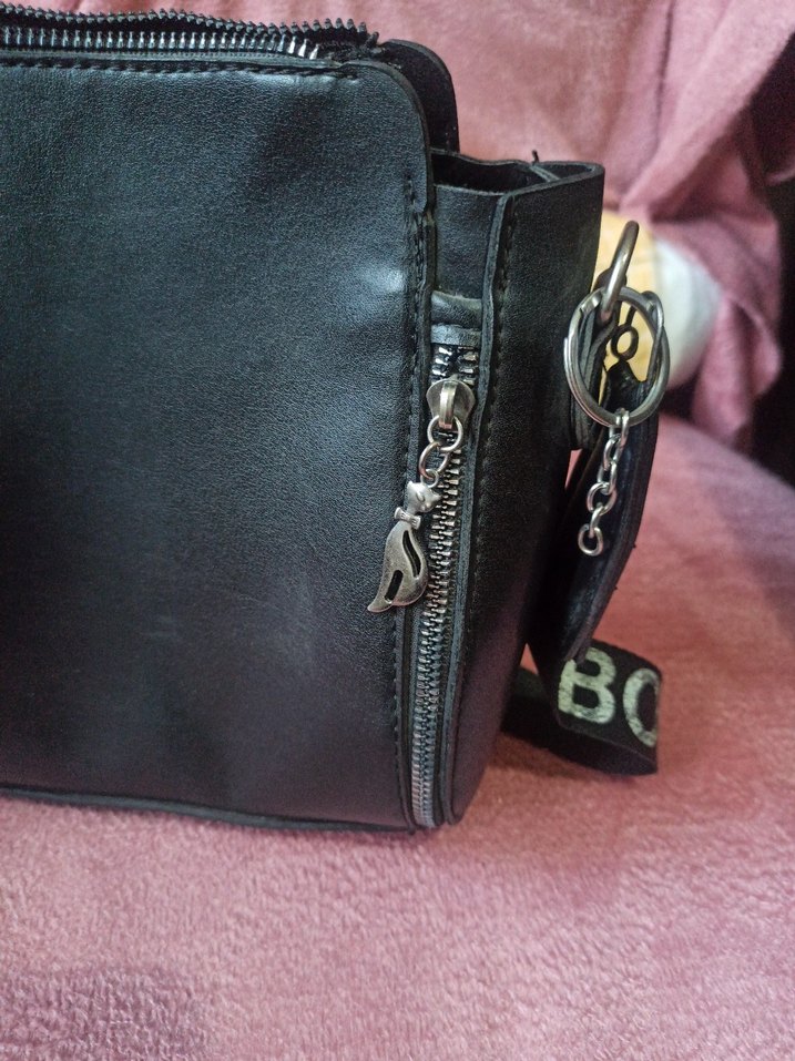 Siyah Deri Gotik Fermuarlı Kadın Çanta - Görsel 2