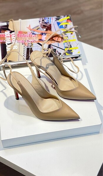 39 Beden Stiletto