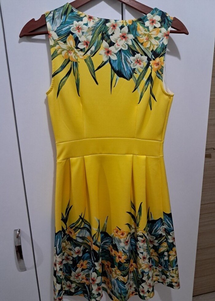 Sarı elbise - Görsel 2