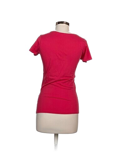 universal Beden Guess T-shirt %70 İndirimli.