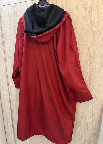 Bordo Kapüşonlu Uzun Kadın Yağmurluk - Görsel 3