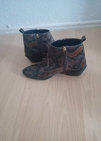 Sadece bir defa giyildi - Görsel 4