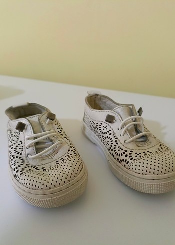 Kadın Beyaz Minimalist Dolgu Topuklu Spor Ayakkabı - Görsel 2