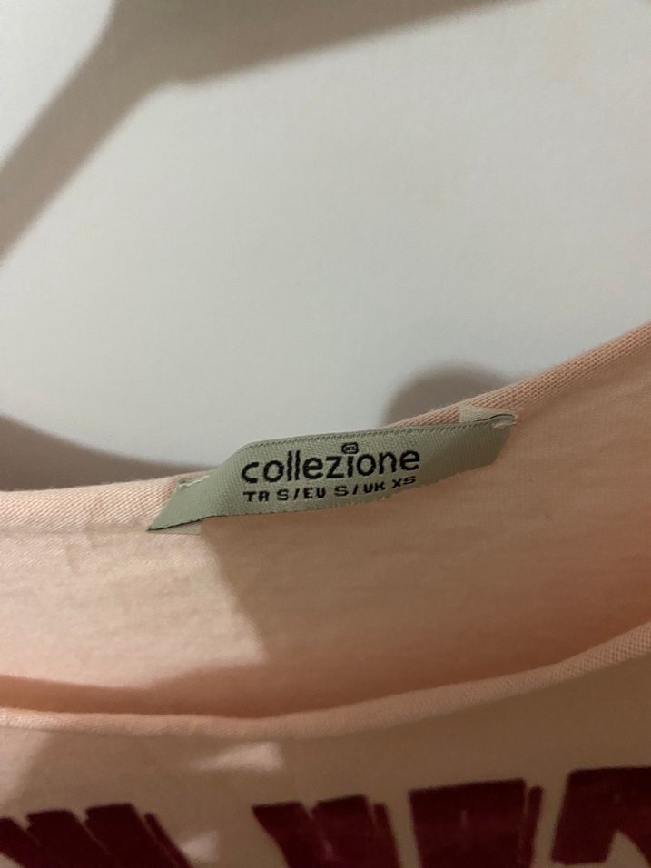 Pembe Baskılı Rock Punk Kadın Tişört - Görsel 2