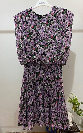 Çiçekli mini elbise - Görsel 3