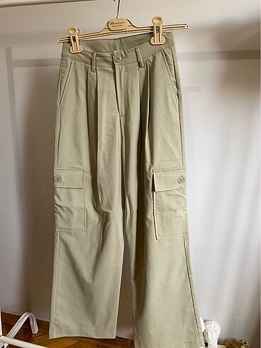 Cepli yeşil pantolon - Görsel 2