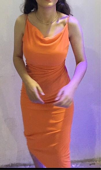 Turuncu elbise - Görsel 2