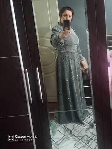 Sadece bir kez kullanılmış abiye