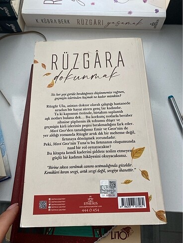  Kübra Berk Rüzgara Dokunmak ve Yaşamak serisi