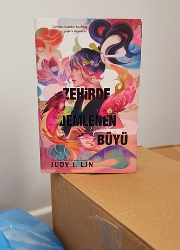 Beden Renk Karanlık ve tatlı zehir, zehirde demlenen büyü, judy I. LIN, mer