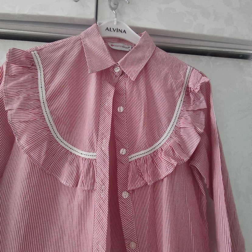 Kırmızı cizgili Uzun Kadın Gömlek Fırfırlı - Görsel 3