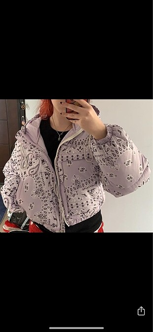 Pull and bear banadana desen şişme mont