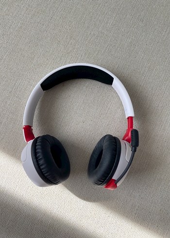 Hyperx Beyaz ve Gri Oyuncu Kulaklığı Mikrofonlu