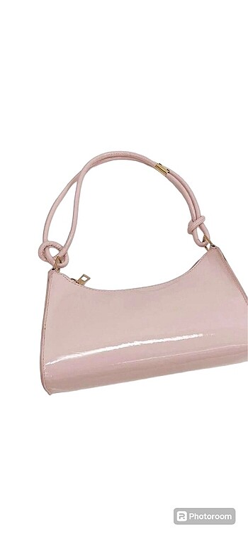 Pembe parlak çanta