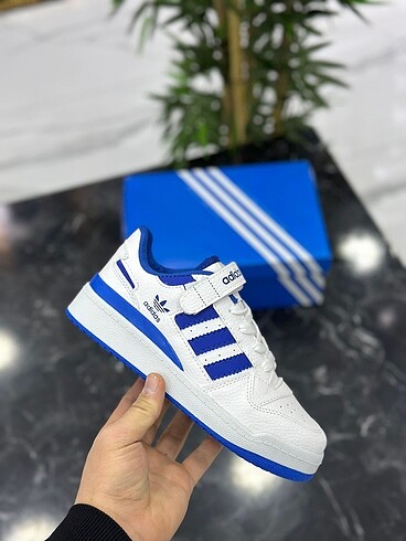 Adidas forum low