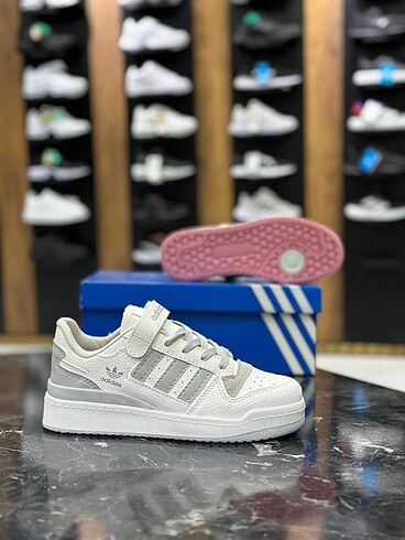Adidas forum low