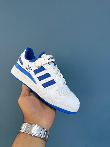 Adidas forum low