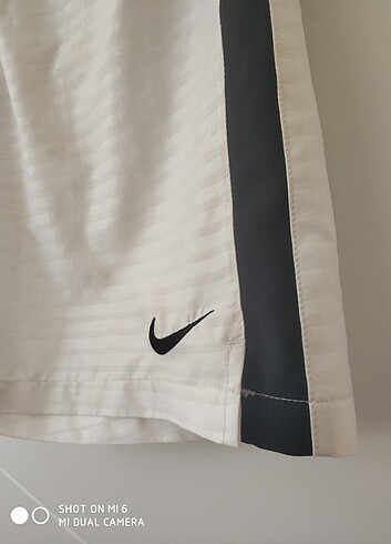 l Beden Nike dri fit şort