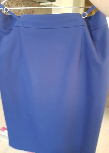 Saks mavisi arkadan yırtmaçlı kalem etek