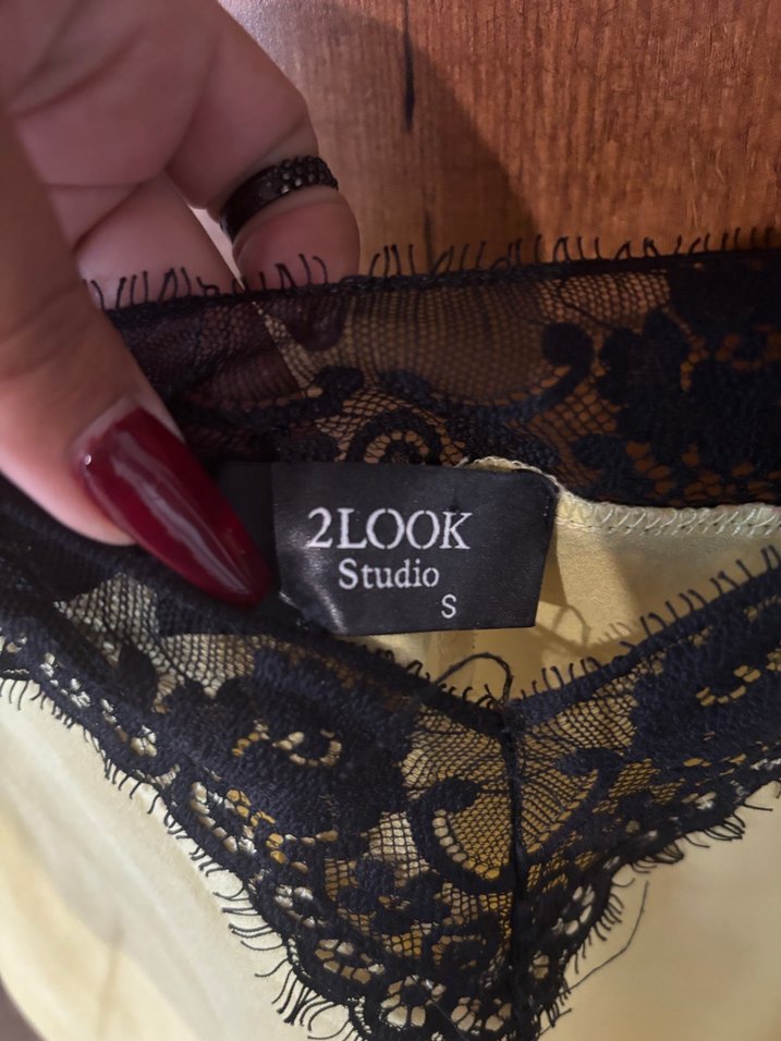 Sarı Dantel Detaylı Mini Askılı Bluz 2look - Görsel 2