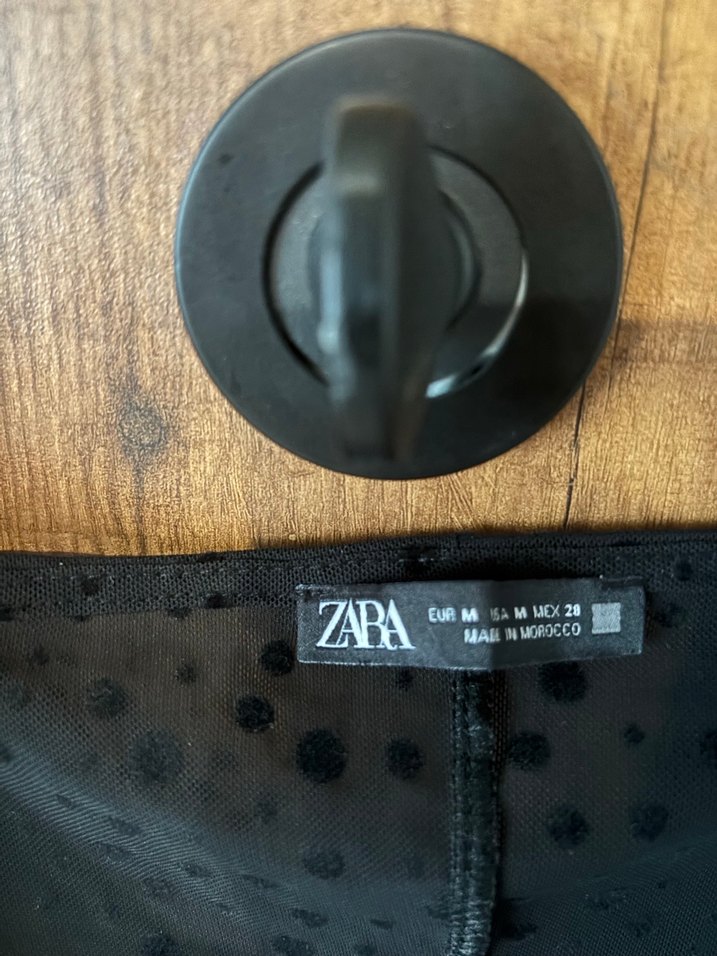 Siyah Puantiyeli Kısa Kollu V Yaka Bluz zara - Görsel 2