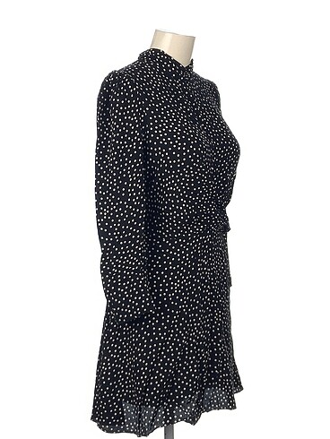 Zara Zara Kısa Elbise %70 İndirimli.