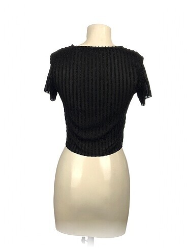 s Beden PreLoved T-shirt %70 İndirimli.