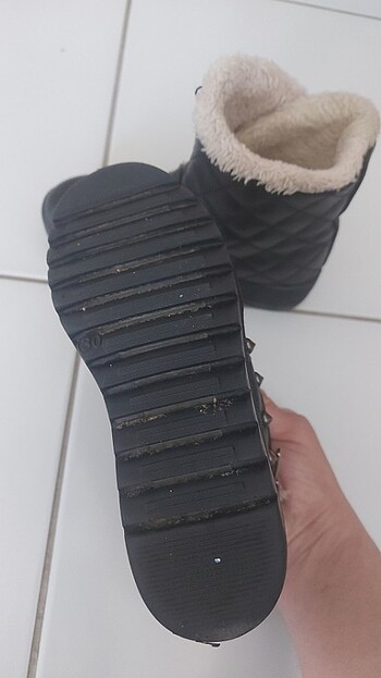 30 Beden siyah Renk Kiz cocuk bot