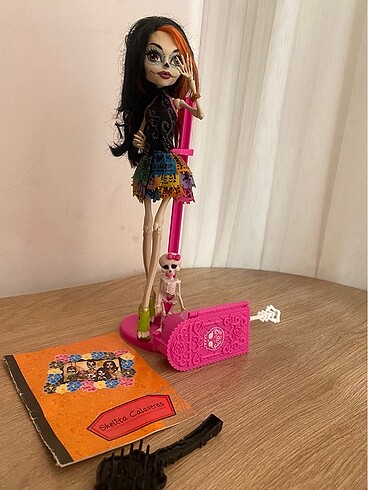monster high bebek