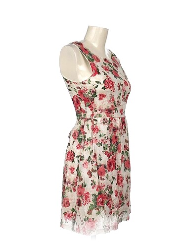Vintage Love PreLoved Kısa Elbise %70 İndirimli.