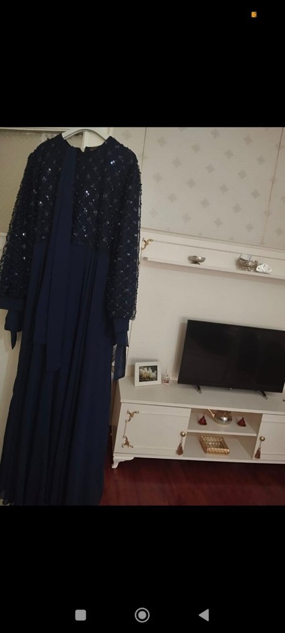 Uzun Kollu İşlemeli Lacivert Abiye Elbise - Görsel 4