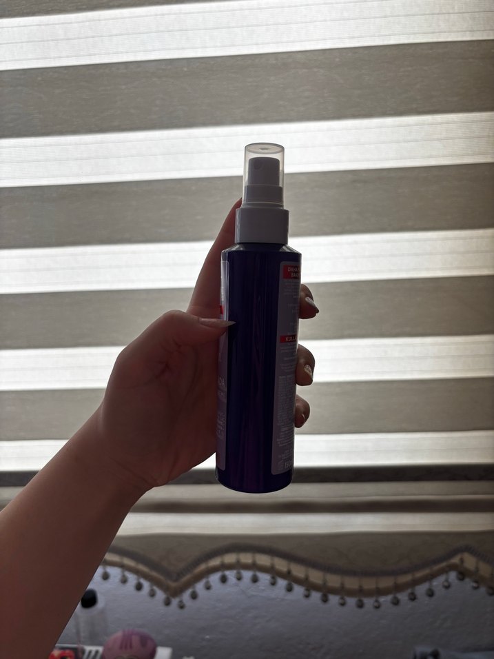 Mor Parlak Saç Spreyi - L'Oréal Elseve - Görsel 2