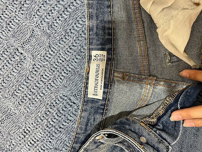 36 Beden lacivert Renk Stradivarius jean şort