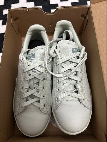 Adidas spor ayakkabı