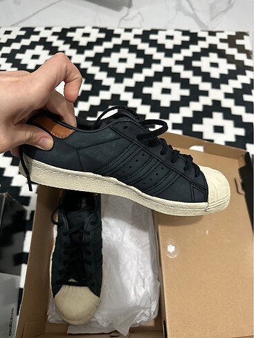 36 Beden siyah Renk Adidas spor ayakkabı