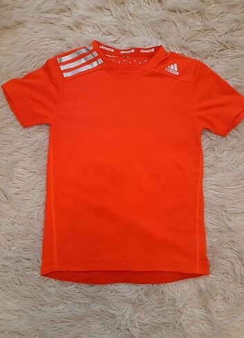 ADIDAS TSHIRT