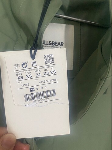 xs Beden PULL&BEAR markası ürün hiç giyilmedi etiketi üstündedir