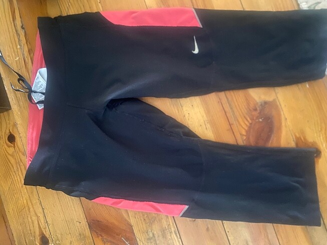 Nike yarım tayt şort