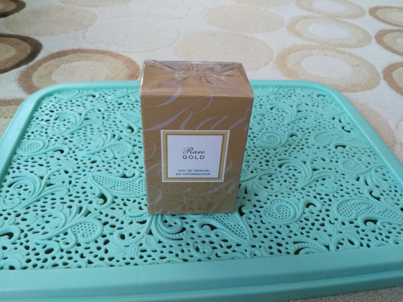 Avon Rare Gold bayan parfümü 