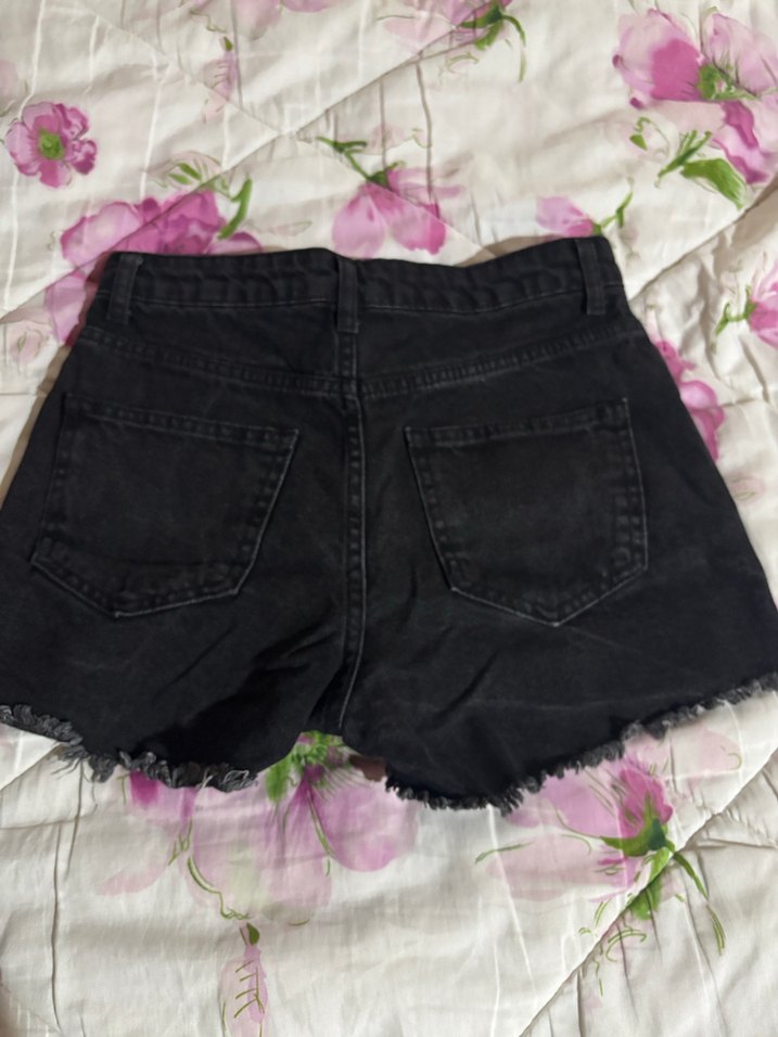 Düğmeli Siyah Mini Denim Şort - Görsel 2
