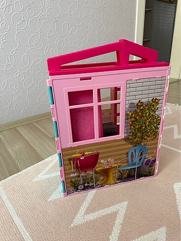  Beden Barbie evi