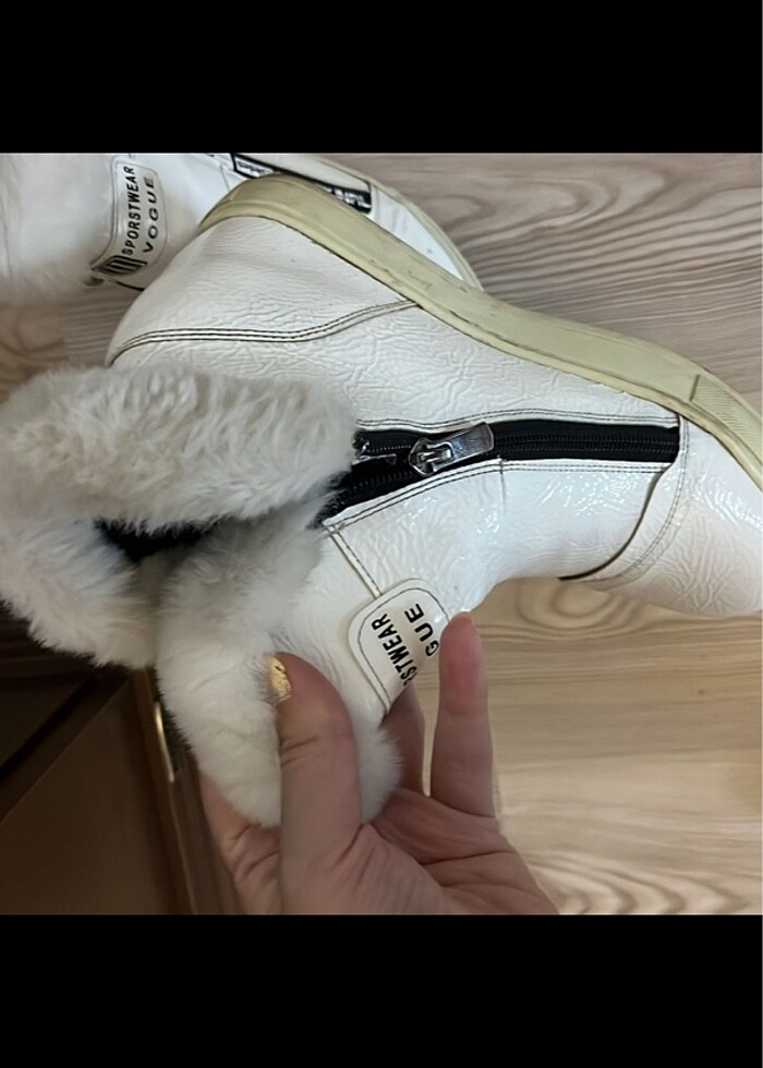 Beyaz Bot - Görsel 3