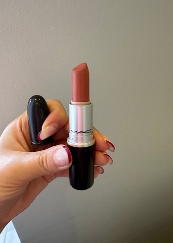 MAC ruj velvet teddy